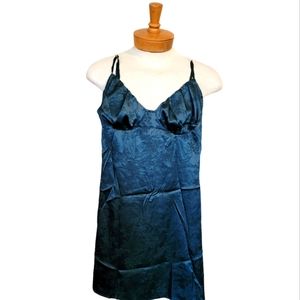 🆕️🏷 Hunter Green Satin Dress 🆕️🏷